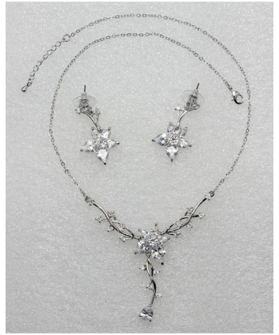 Gorgeous CZ Crystal Floral Necklace Earrings Set Clear $18.39 Bracelets