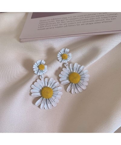 Daisy Earrings for Wome 60s 70s Daisy Flower Earrings Retro Disco Hippie Earrings vintage Flower Dangle Earrings Valentine Je...